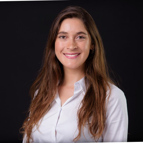 Ximena R. 